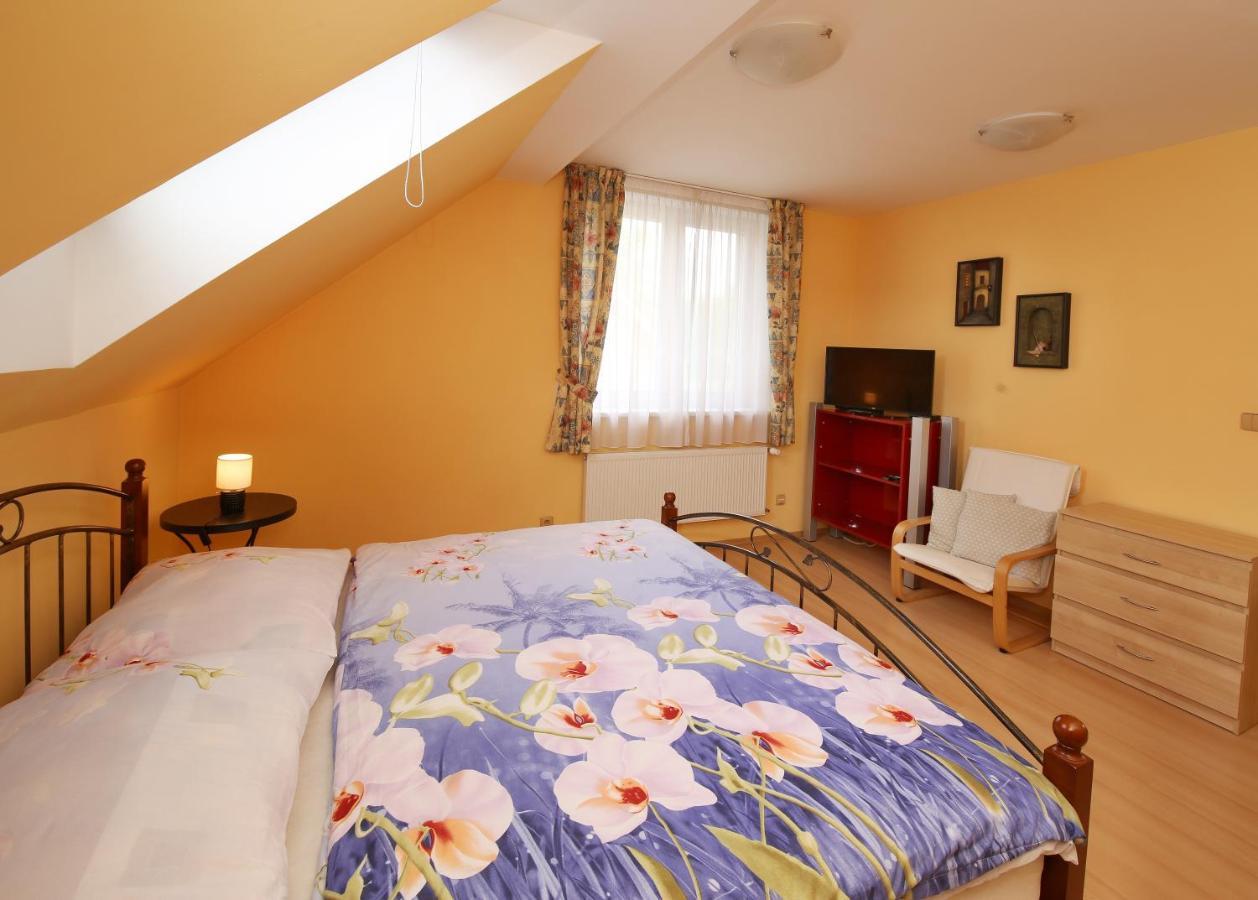 Villa Colete Otovice  Экстерьер фото